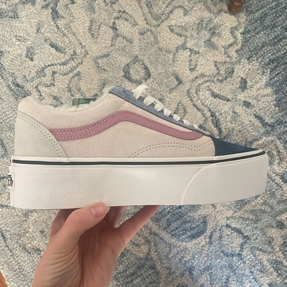 Platform vans - Picture 2 of 2